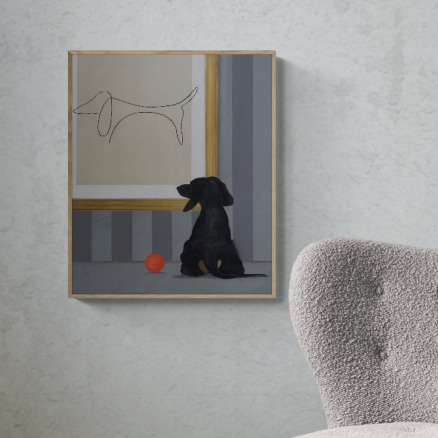 Maleri af en hund, der betragter en enkel tegning af en hund på væggen, af Maria Lundsten.