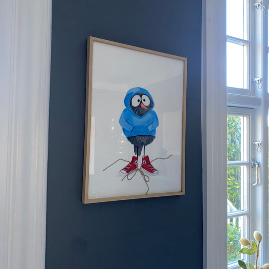 Original håndmalet illustration af Sure Alfred med bundne snørebånd og sko der vender forkert, humoristisk kunst på papir 30x40 cm